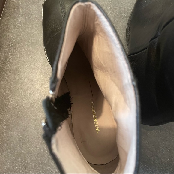 Intentionally Blank Hinge-2 Black Leather Boots - Picture 8 of 8